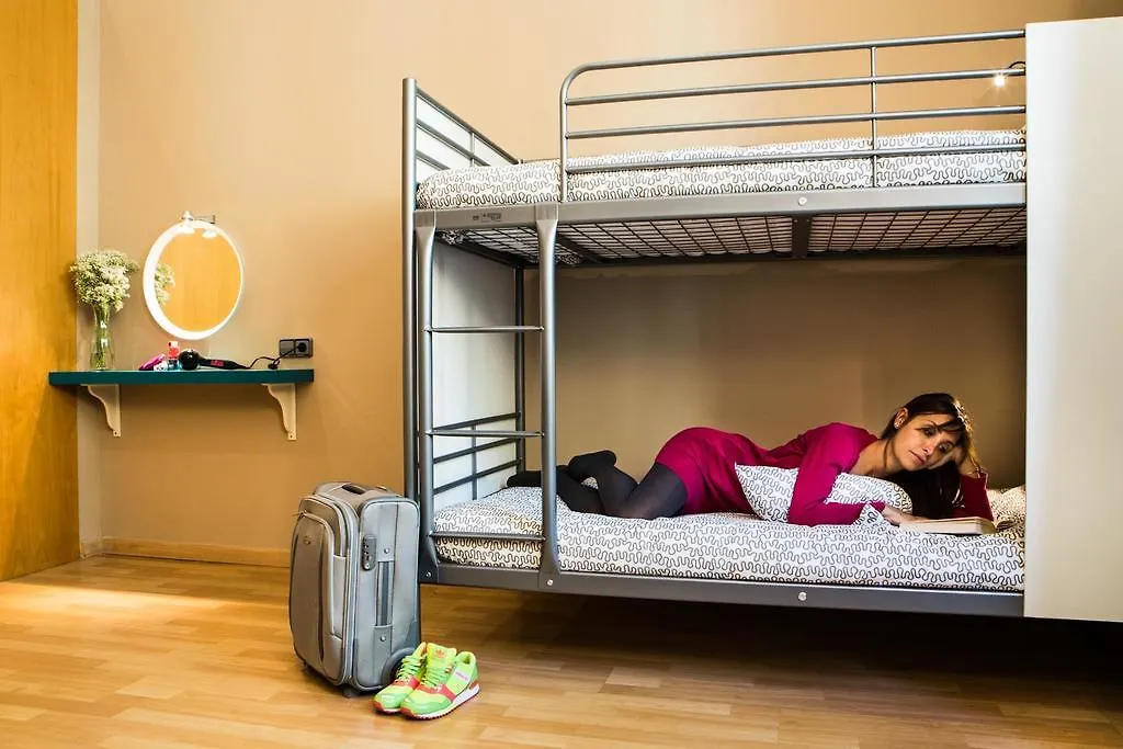 Born Barcelona Hostel (Adults Only)-1